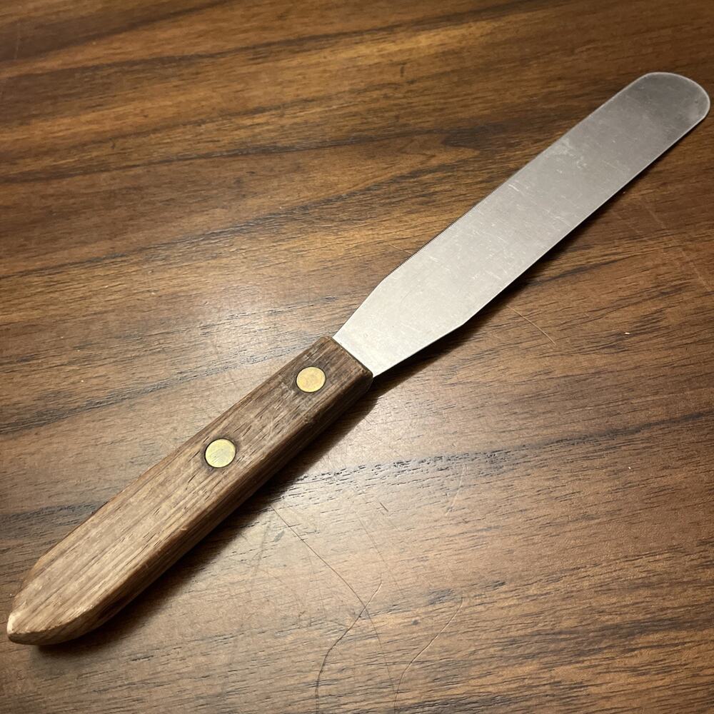 Vintage Stanley 7” Spatula Stainless Steel Serrated Blade Wood Handle Cake Frost